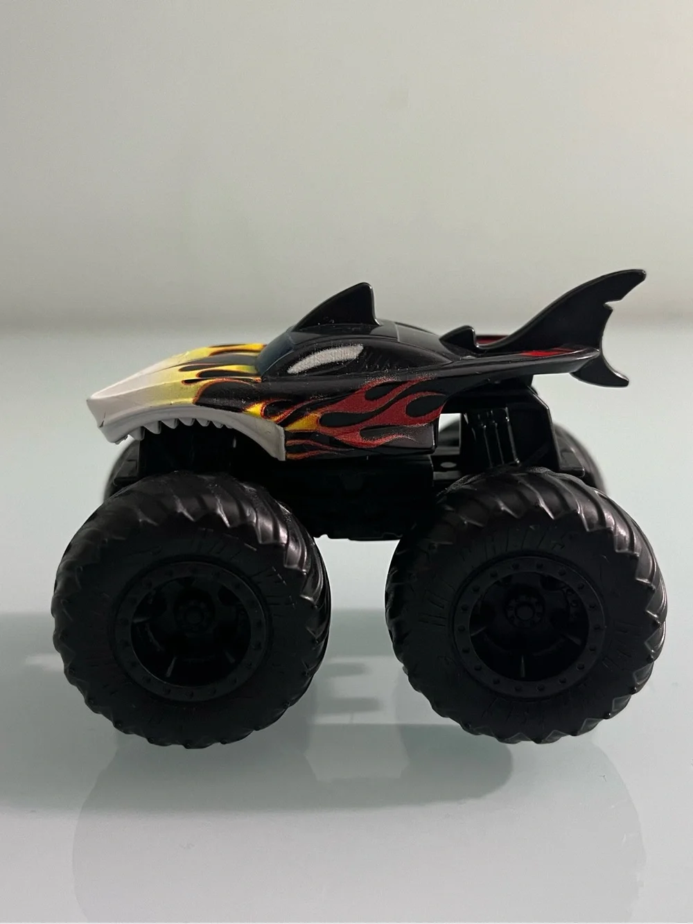 Hot Wheels 2020 Monster Trucks HW Flames Shark Wreak Black W/ Flames 1:64th